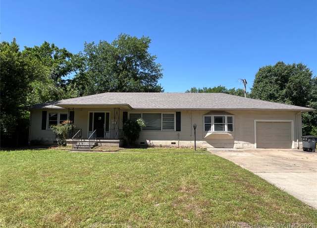 Property at 1506 E 46th Pl, Tulsa, OK 74105, 3 beds, 2 baths