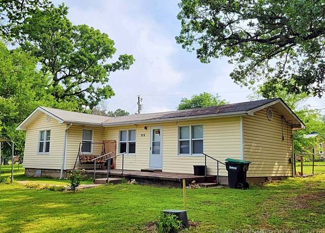 Property at 1706 N Vinita Ave, Tahlequah, OK 74464, 2 beds, 1 bath