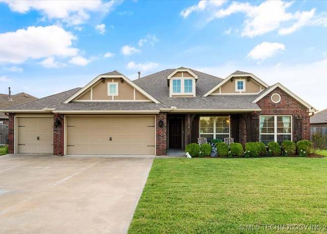 Property at 12974 N 124th EastPlace, Collinsville, OK 74021, 4 beds, 2 baths