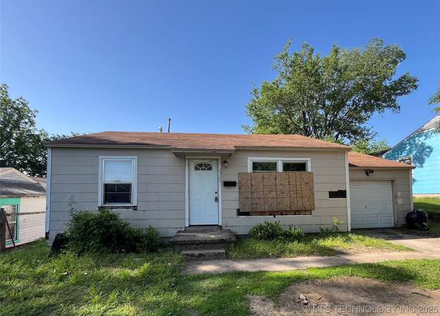 Property at 2320 W Easton Ct, Tulsa, OK 74127, 2 beds, 1 bath