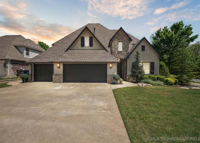 Property at 7733 S Galveston Ave, Tulsa, OK 74132, 4 beds, 4.5 baths