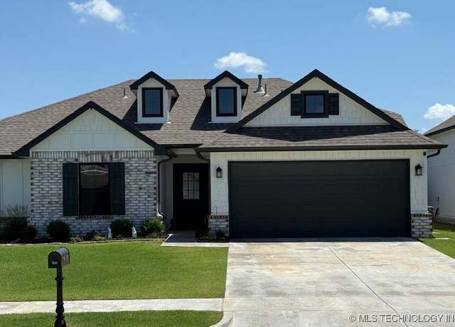 Property at 7416 E 87th St, Owasso, OK 74055, 3 beds, 2 baths
