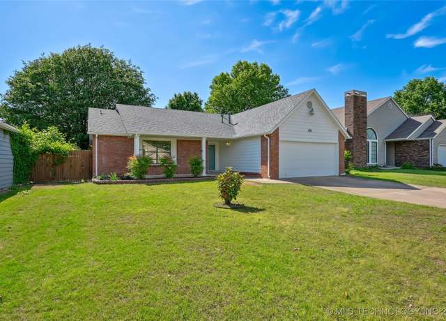 Property at 9020 S 77th EastAvenue, Tulsa, OK 74133, 3 beds, 2 baths