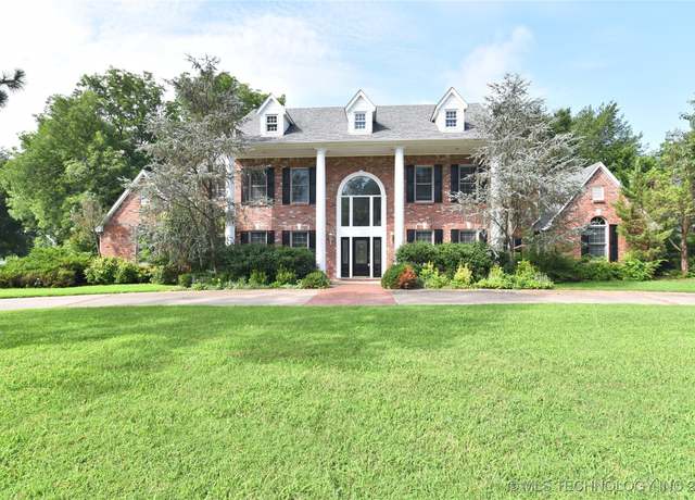 Property at 13706 S 18th St, Bixby, OK 74008, 4 beds, 4.5 baths