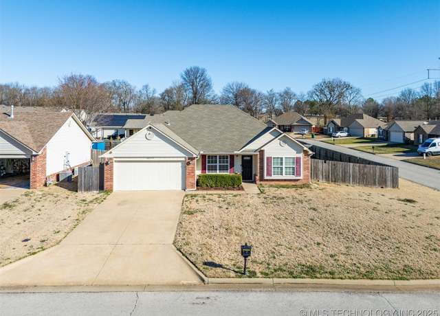 Property at 26379 E 86th Pl S, Broken Arrow, OK 74014, 3 beds, 2 baths