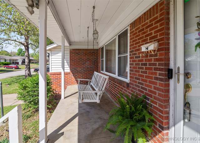 Property at 5765 E 29th St, Tulsa, OK 74114, 3 beds, 1 bath