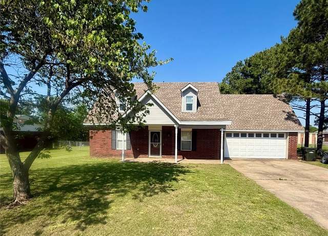 Property at 71 S Gladd Rd, Fort Gibson, OK 74434, 3 beds, 2 baths