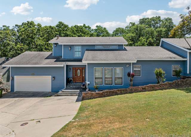 Property at 6226 E 98th St, Tulsa, OK 74137, 3 beds, 3.5 baths