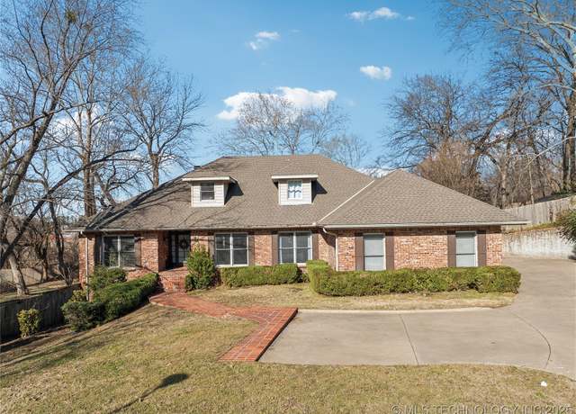 Property at 3301 E 99th St, Tulsa, OK 74137, 5 beds, 4 baths