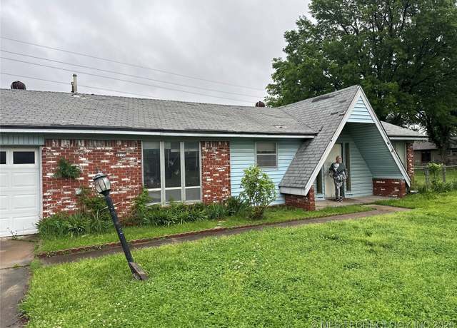 Property at 12131 E 31st Pl, Tulsa, OK 74146, 3 beds, 1.5 baths