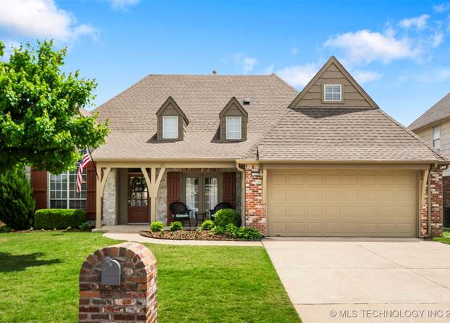 Property at 7727 S 91st EastAvenue, Tulsa, OK 74133, 4 beds, 3 baths