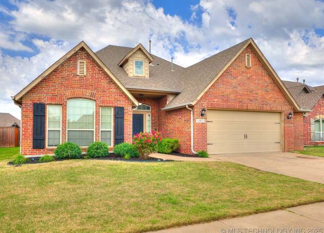 Property at 18813 E 47th St, Tulsa, OK 74134, 4 beds, 2 baths