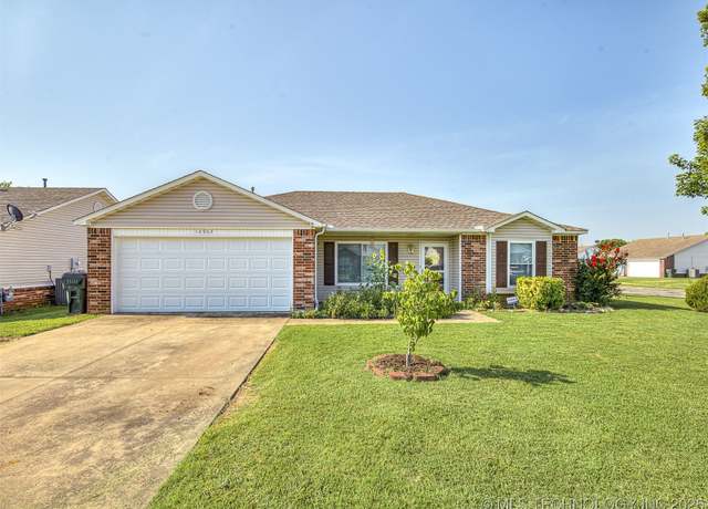 Property at 14902 E 89th Pl N, Owasso, OK 74055, 3 beds, 2 baths
