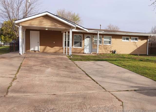 Property at 407 Lahoma Dr, Bartlesville, OK 74003, 3 beds, 1 bath