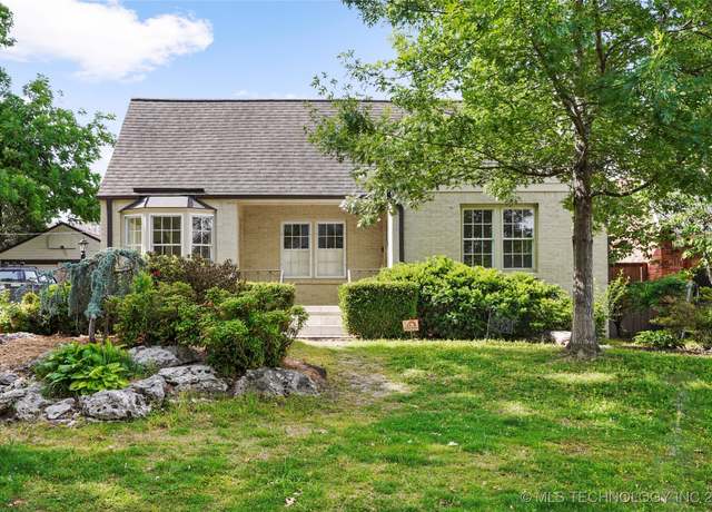 Property at 1208 E 29th St, Tulsa, OK 74114, 3 beds, 3 baths
