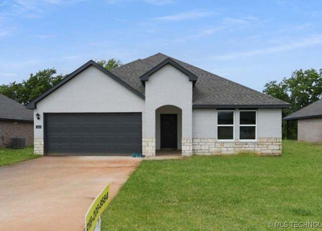 Property at 7414 N 154th EastAvenue, Owasso, OK 74055, 4 beds, 2 baths