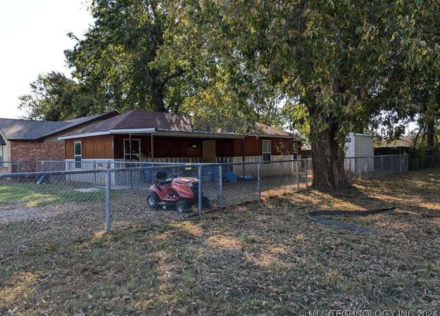 Property at 124 W Cherry St N, Sperry, OK 74073, 2 beds, 2 baths