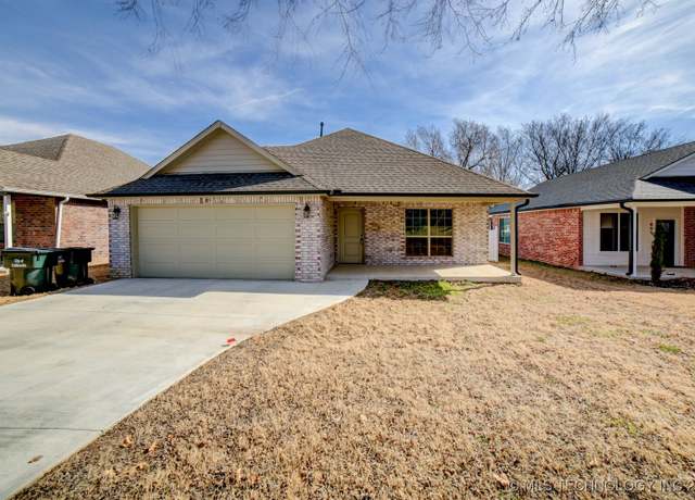 Property at 811 N 14th St, Collinsville, OK 74021, 3 beds, 2 baths