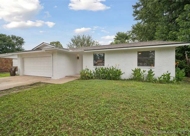 Property at 603 E 135th St, Glenpool, OK 74033, 3 beds, 1 bath