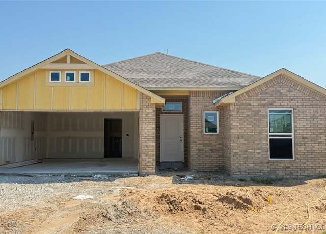 Property at 1424 E 150th Pl S, Glenpool, OK 74033, 3 beds, 2 baths