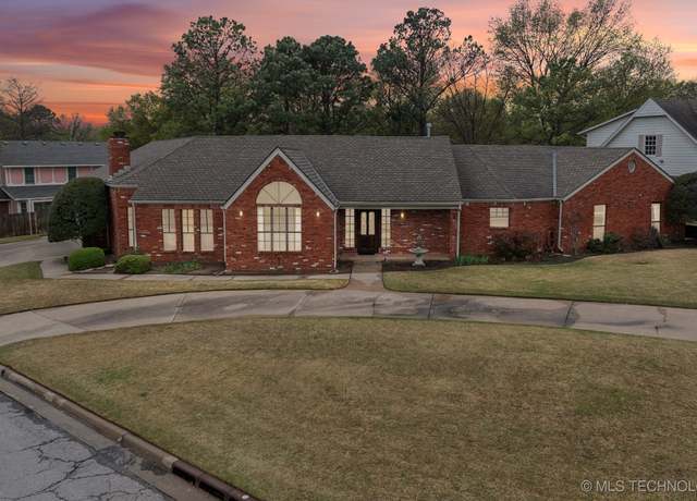 Property at 6432 S 76th East Ave, Tulsa, OK 74133, 4 beds, 3 baths