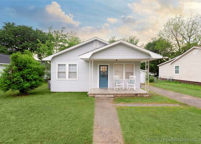 Property at 1321 S 3rd, Mcalester, OK 74501, 3 beds, 2 baths