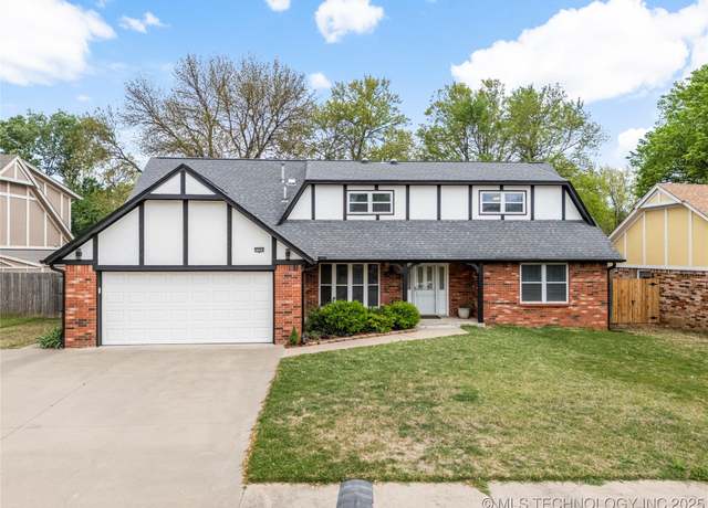 Property at 2504 W Quincy St, Broken Arrow, OK 74012, 4 beds, 3.5 baths