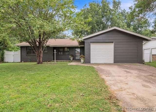 Property at 1217 E Hartford St, Broken Arrow, OK 74012, 4 beds, 2 baths