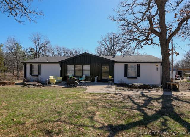 Property at 21120 W Coyote Trl, Sand Springs, OK 74063, 3 beds, 3 baths