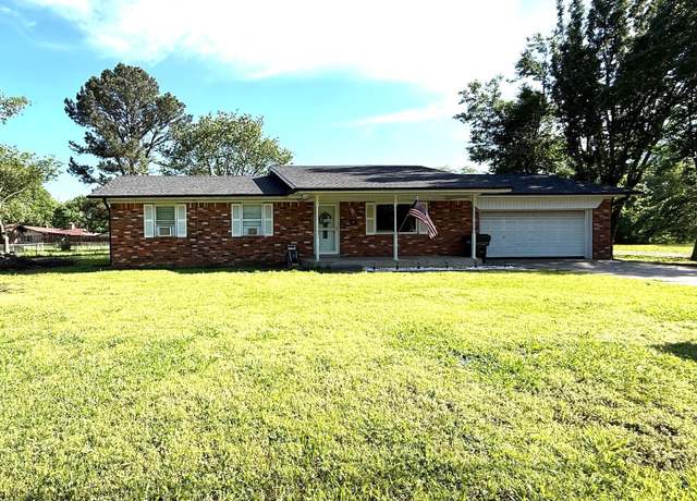 Property at 101 E Corporation St, Henryetta, OK 74437, 3 beds, 2 baths