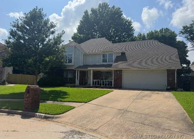 Property at 2310 W Waco Ct, Broken Arrow, OK 74011, 4 beds, 3 baths