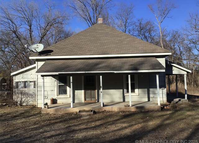 Property at 3827 Boatmans Cir, Pryor, OK 74361, 2 beds, 1 bath