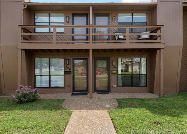 Property at 428 S Shawnee Ave, Bartlesville, OK 74003, 2 beds, 1.5 baths