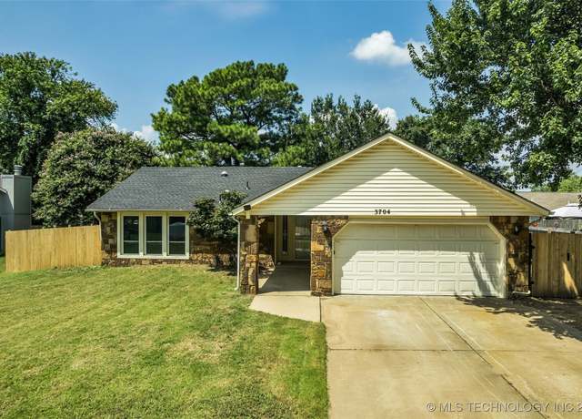 Property at 3704 S Narcissus Ave, Broken Arrow, OK 74011, 3 beds, 2 baths