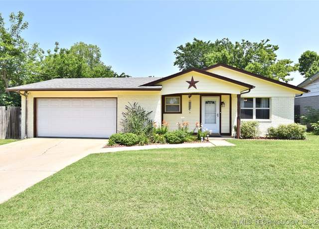 Property at 11925 E 18th St, Tulsa, OK 74128, 3 beds, 1 bath