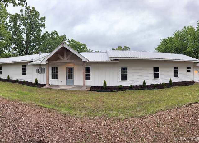 Property at 17022 S 579 Rd, Tahlequah, OK 74464, 5 beds, 3 baths