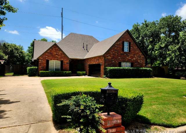 Property at 5506 E 110th Pl, Tulsa, OK 74137, 4 beds, 3.5 baths
