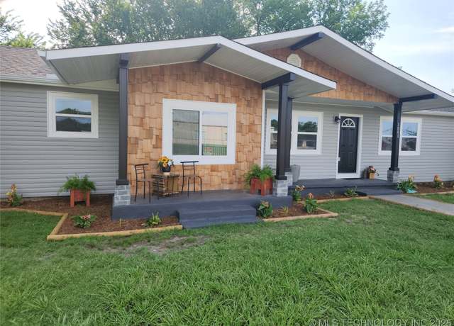 Property at 1001 S Broadway St, Skiatook, OK 74070, 4 beds, 2 baths