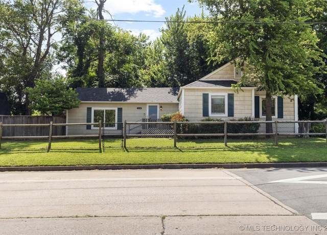 Property at 2236 S Pittsburg Ave, Tulsa, OK 74114, 3 beds, 1.5 baths