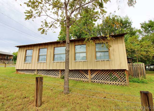 Property at 516 W Fox St, Tahlequah, OK 74464, 1 bed, 1 bath
