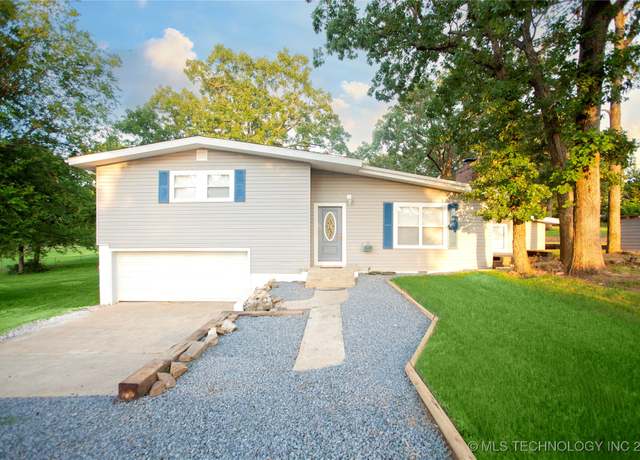 Property at 416434 Lakeside, Checotah, OK 74426, 4 beds, 2.5 baths