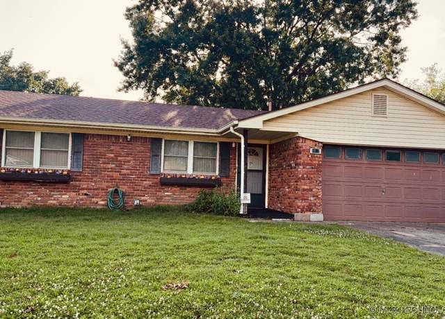 Property at 1107 S Utah St, Muskogee, OK 74403, 3 beds, 1 bath