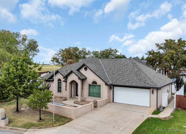 Property at 5 Rio Grande, Ardmore, OK 73401, 3 beds, 2.5 baths