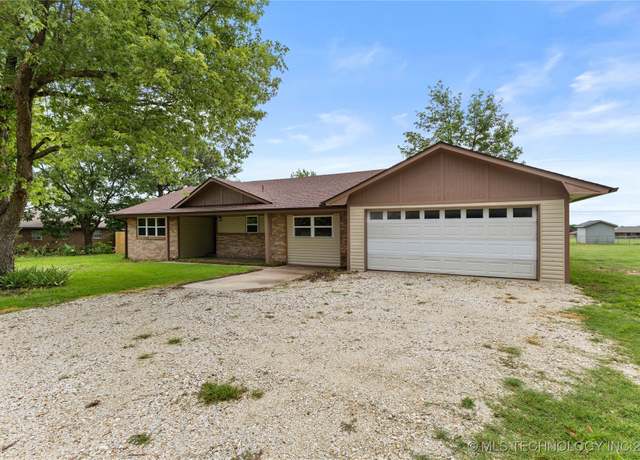 Property at 14400 County Road 3490, Ada, OK 74820, 4 beds, 2 baths