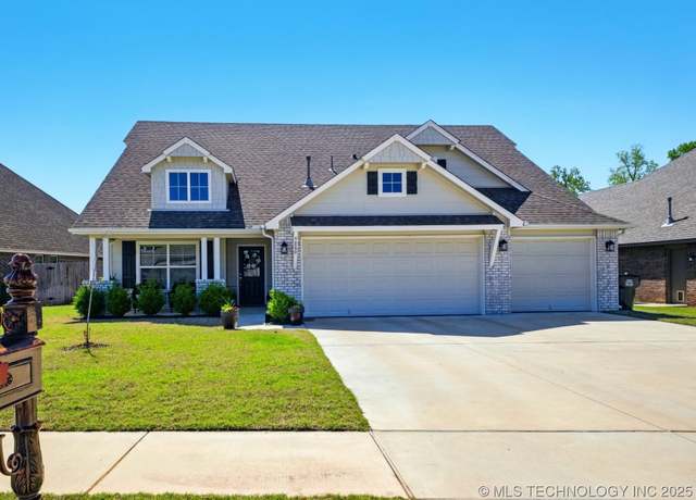 Property at 9080 E 133 St, Bixby, OK 74008, 4 beds, 2 baths
