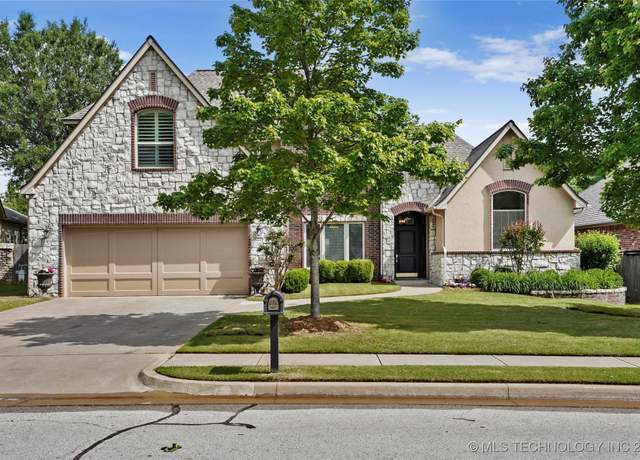 Property at 8659 E 102nd St, Tulsa, OK 74133, 5 beds, 3.5 baths