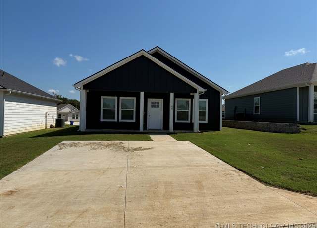 Property at 49 Loyal Ln, Durant, OK 74701, 3 beds, 2 baths