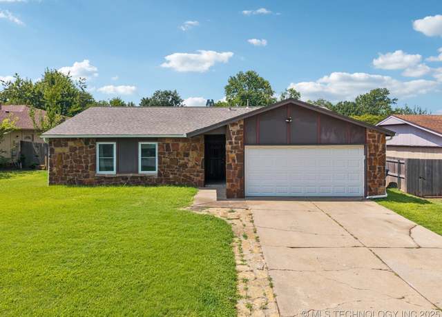 Property at 15122 E 35th St, Tulsa, OK 74134, 3 beds, 2 baths