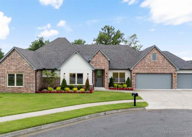 Property at 2048 E 128th Pl S, Jenks, OK 74037, 4 beds, 2.5 baths