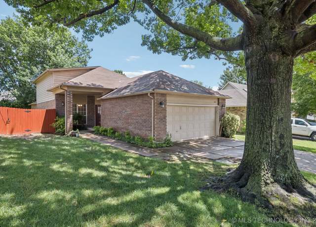 Property at 5117 E 89th St, Tulsa, OK 74137, 2 beds, 2 baths